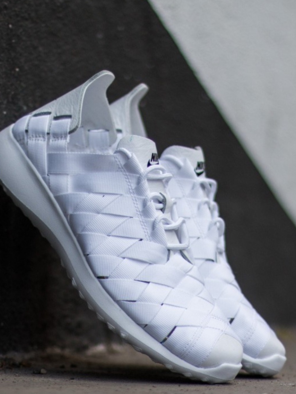 1-pair Nike White Woven juvanate phantom woven Sneakers